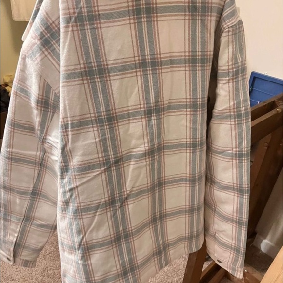 Good flannel for autumn -10 +10 , selling because don’t suit size - Picture 2 of 4